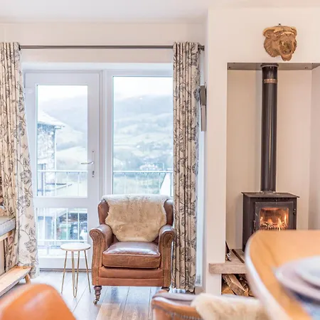 Romantic Getaway, Little Two Bed, Two Bath Barn Conversion With Amazing Views And Parking Ambleside Exterior photo