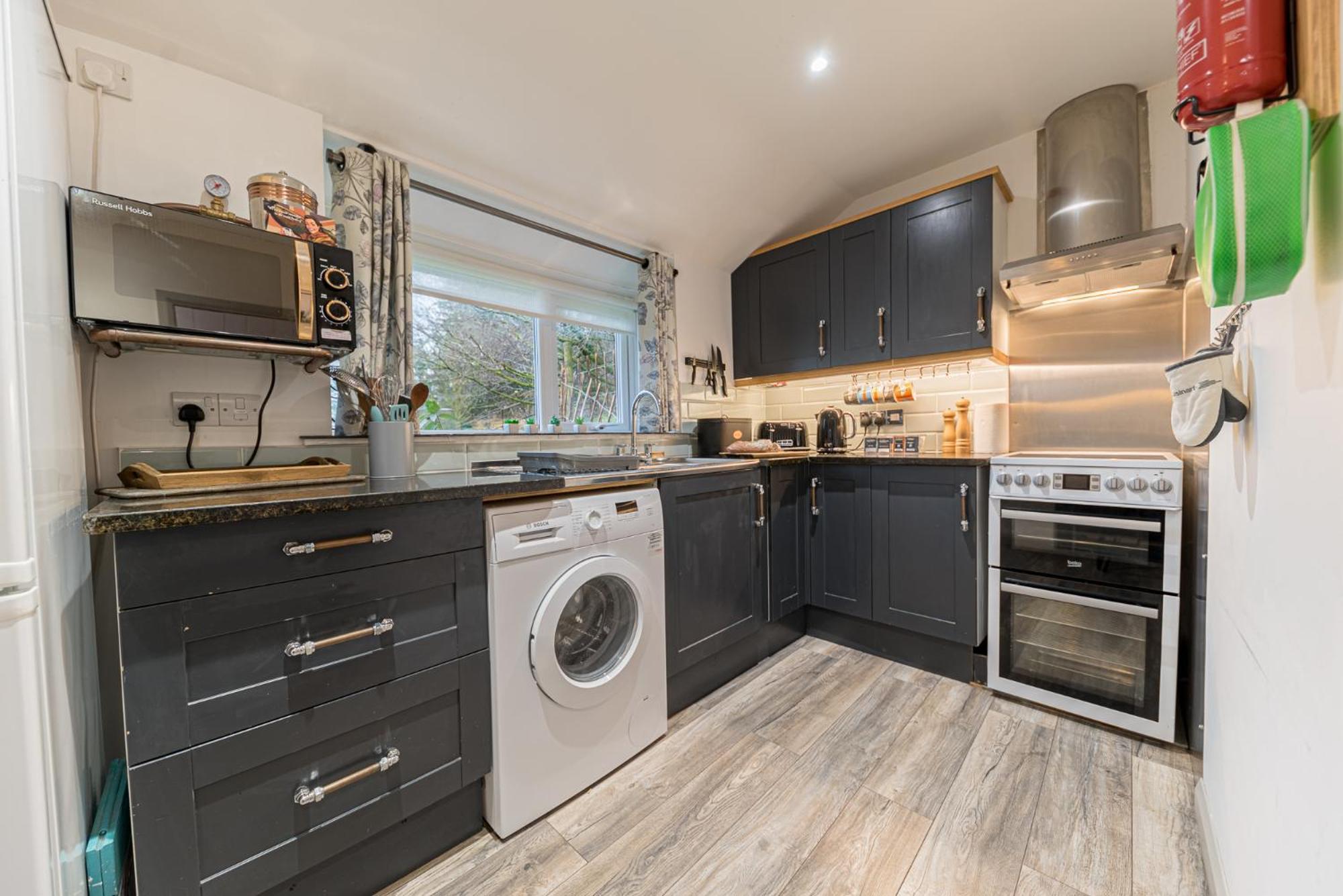 Romantic Getaway, Little Two Bed, Two Bath Barn Conversion With Amazing Views And Parking Ambleside